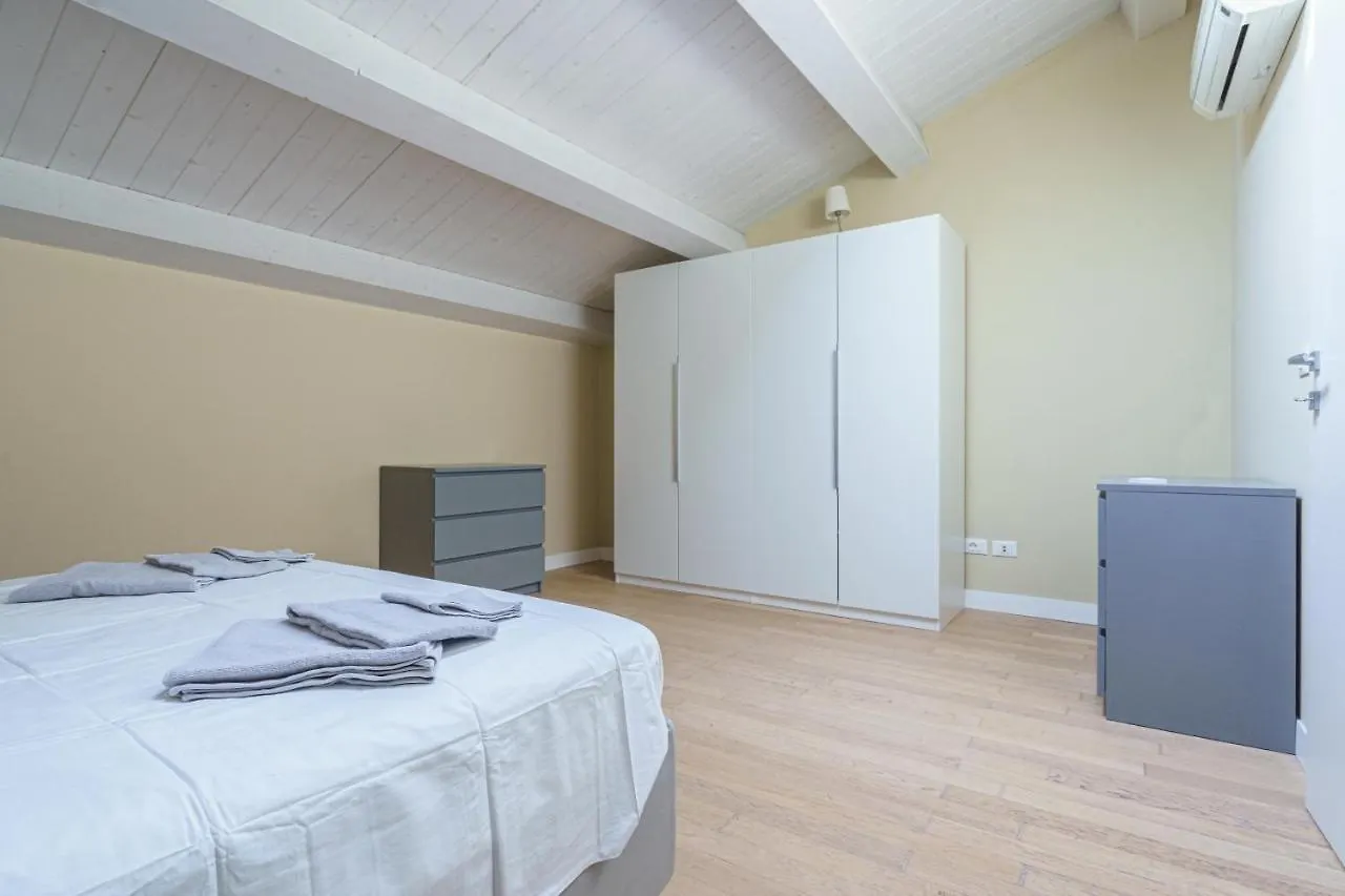 Apartment Holiday In Home Suite Archimede Catania